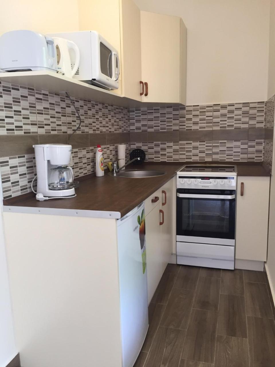 Weninger Studio Apartman Kiskunhalas Exterior foto